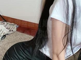 哇塞！51酱肉丝眼镜娘图包现在免费获取中，快来争取你的专属特权！