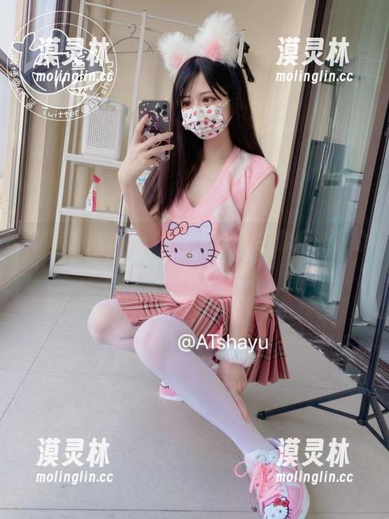 AT鲨的高跟鞋，在线高清，给你灯光下的身影诱惑