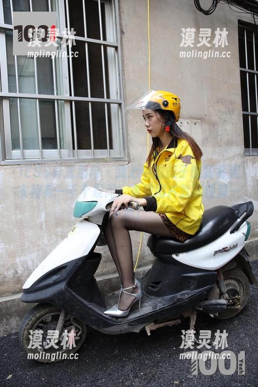 IESS异思趣向-美子 IESS异思趣向 - 我心中对美子的露背连衣裙有一千个疑问,免费图片就先缓解一下吧!