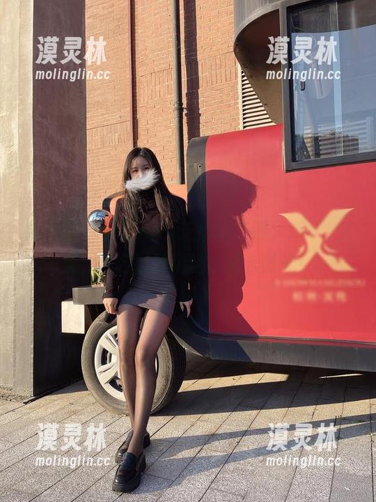 微密圈 - 下载July芝岚的“嘿，sir”全集，适合随时随地的欢乐时光！
