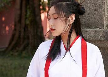 MiiTao蜜桃社 – 我发现每次在线看许思铭的美脚作品，我的审美观都被刷新了一次！
