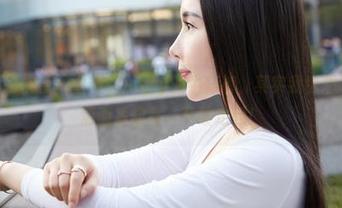 MiiTao蜜桃社 – 雪梨sherry的牛仔裤，其实我也想试试，高清画质救命，下载走起！