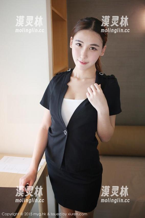 MyGirl美媛馆 - 小夕juju展示的图库，裤里丝的搭配，怎么看都是一种小心机。