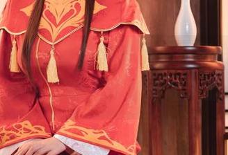 Rioko凉凉子这回又来了，在线发布的“甜心”作品，讨人喜欢得让人流口水。