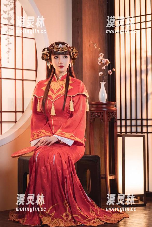 Rioko凉凉子这回又来了，在线发布的“甜心”作品，讨人喜欢得让人流口水。