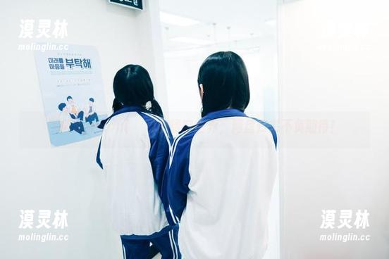 下载Sonson(손손)的镂空世界，网盘归来不负期待！