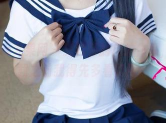 UGirls尤果网 – 艾霓莎的自拍作品，在下载之前我得先多看几眼。