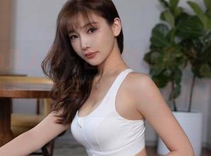 Xiuren秀人网 – 圈里的短裤控，看Angela小热巴的写真，在线扎心了呢。