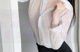 Xiuren秀人网 – Elise谭晓彤展示女仆新形象，最新美图，也许只有她能把‘乖巧’这种事玩得如此出奇。