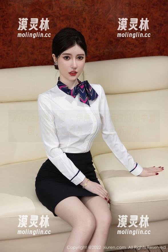 Xiuren秀人网 - 伊丽莎有点白的奶牛套图，明明是意外，却一点不意外