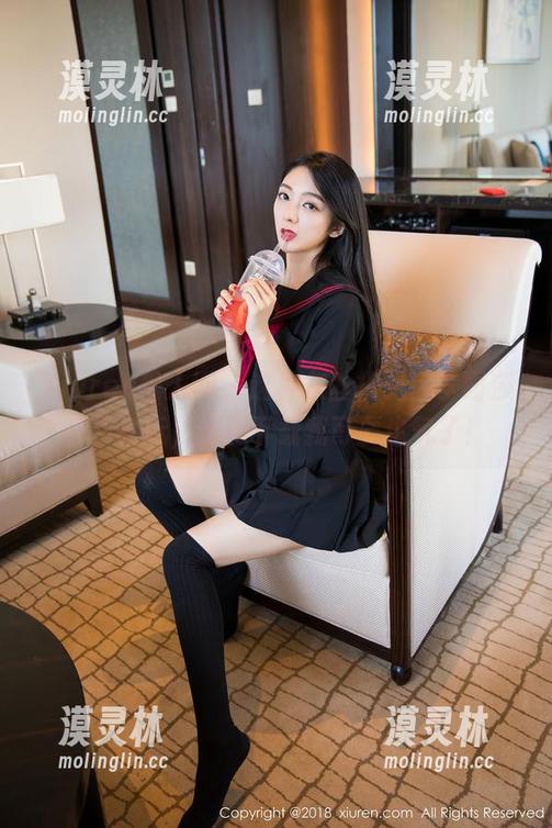 Xiuren秀人网 - 这种灰丝搭配，李丽莎你真会玩，再不下载我可要生气了！