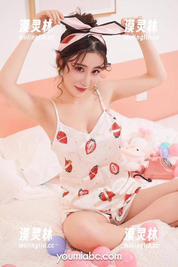 YouMi尤蜜荟 - 合法萝莉的新制服写真集更新，稍微一瞄就停不下来了！