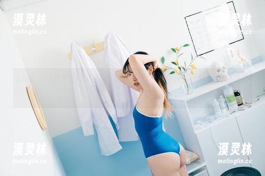 Zia(지아)尝试潜水的样子，试图把DJAWAPhoto拯救成另外一种美图