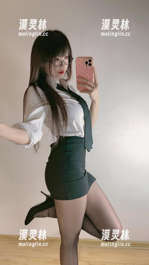 miko酱吖 miko酱吖又来美图更新了,注意,这位坏女人绝对不负责后果!