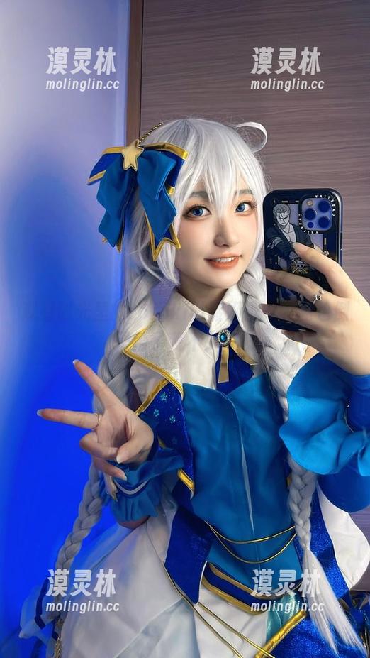 观看时光里的roroki骷髅姬少女，图包倒是给了我不少启发
