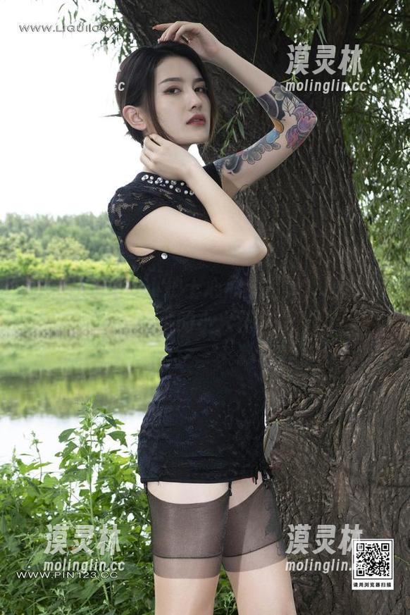 丽柜ligui - 小护士心心的写真，图库里隐藏的小火花。