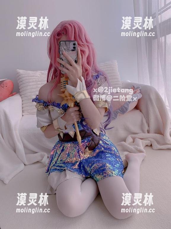 最新作品：二阶堂宅绘子的旗袍新作，让传统也变得俏皮