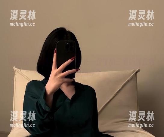 微密圈 - 当性感遇上无圣光：保守的二舅妈的粉色桃心套图分享