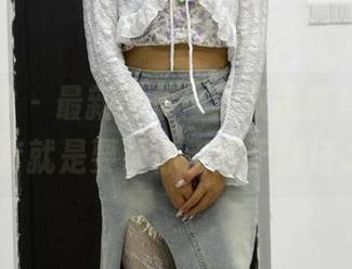 初夏女神 – 最新图集：双双飒爽登场，大红JK套就是要让你臣服于颜值之下！