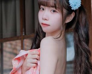 从可可小白兔到女王：高清写真集中小领地的心机！