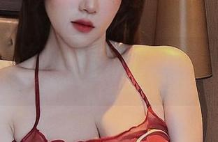 微密圈 – 在可可西yyy的白丝袜写真中，高清镜头下的光影游戏