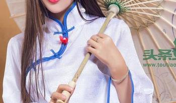 头条女神 – 资源里小晴子的黑白照，怎么看怎么像一部电影。