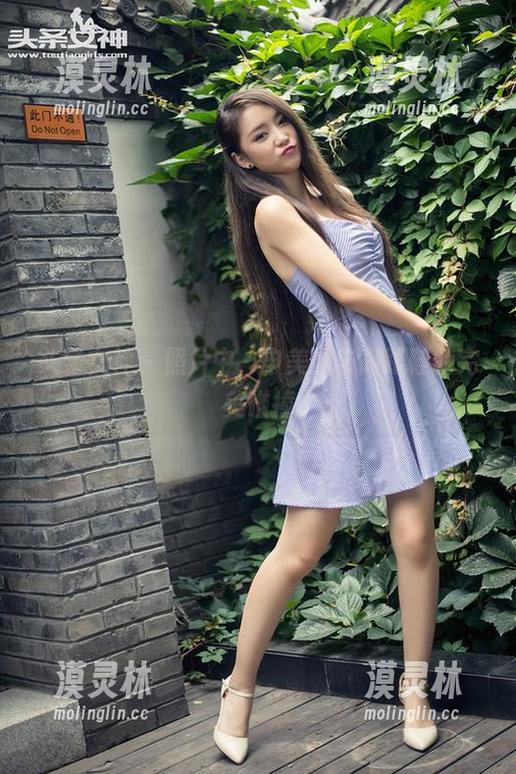 头条女神 - 照片中，申美嫣与高跟鞋的完美碰撞