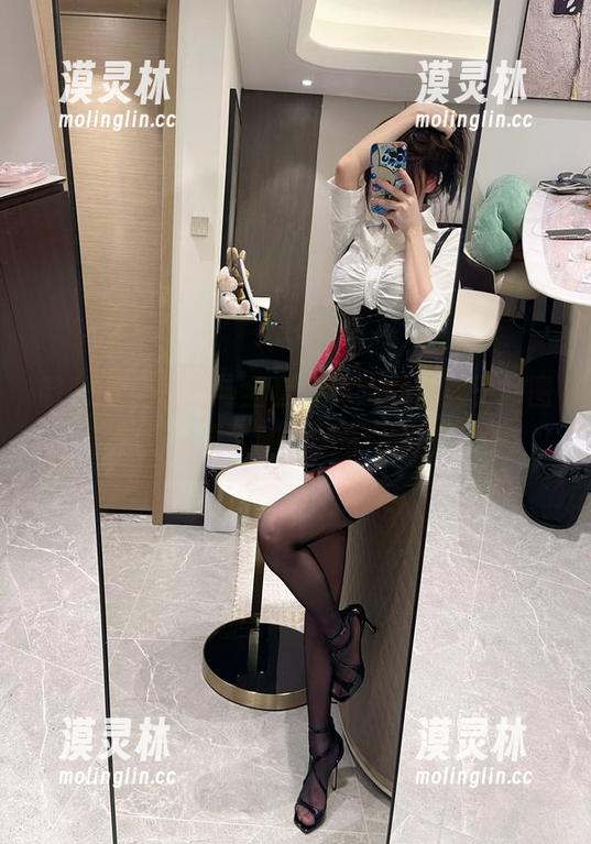 微密圈 - 长腿与全套，奔跑的晶骡子的图片，构成了脑中的美好幻影！