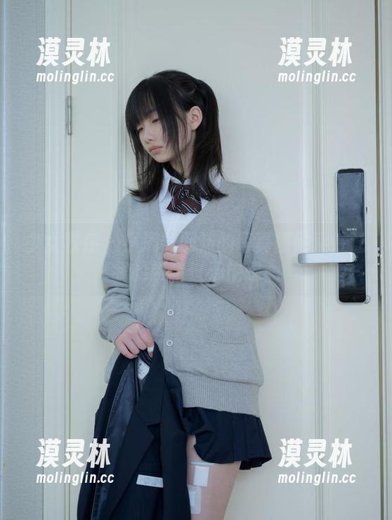 少女秩序 - 小满穿网袜的写真图册索性让我的眼睛过于忙碌。