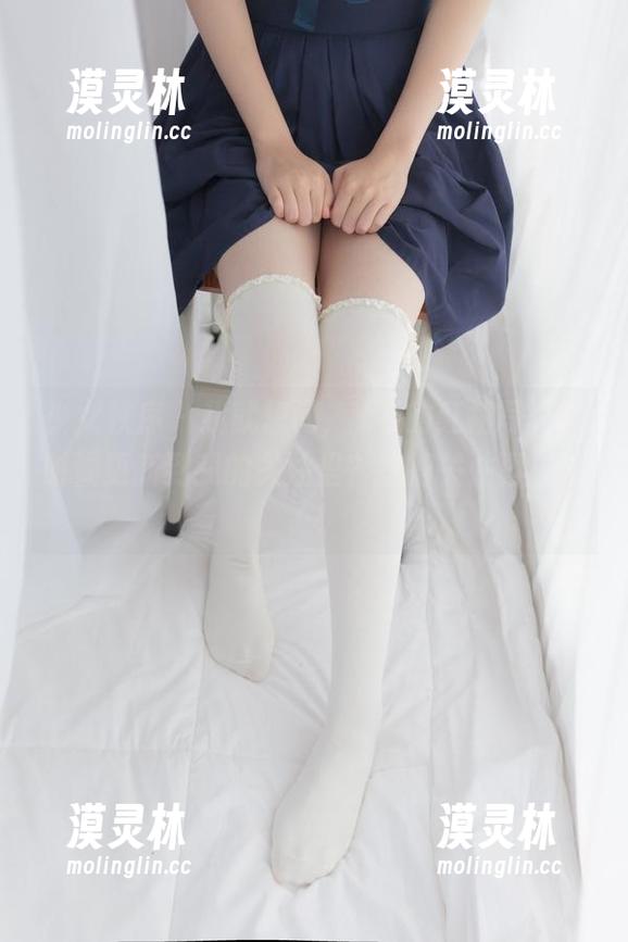 少女秩序 - 我就想问，晞可的红裙写真啥时候更新到我的关注里？这得关注再关注了！