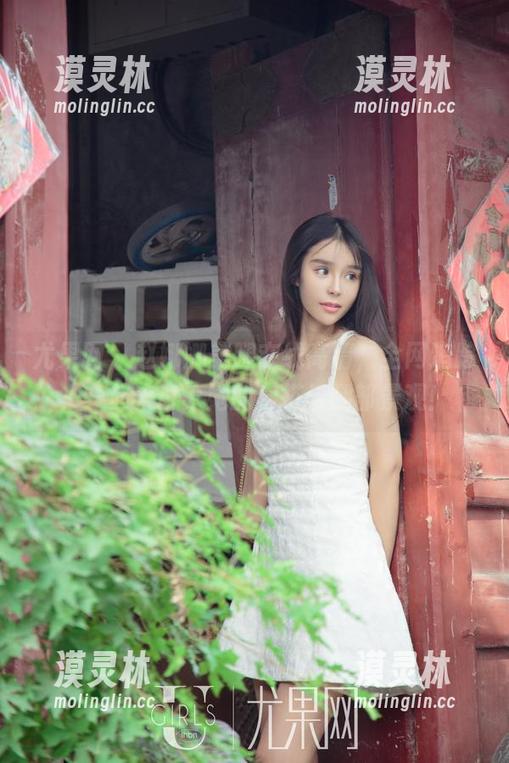尤果网 - 赵娜娜美腿在线高清，全网追踪，一起来讨论她的穿搭与腿部景观！