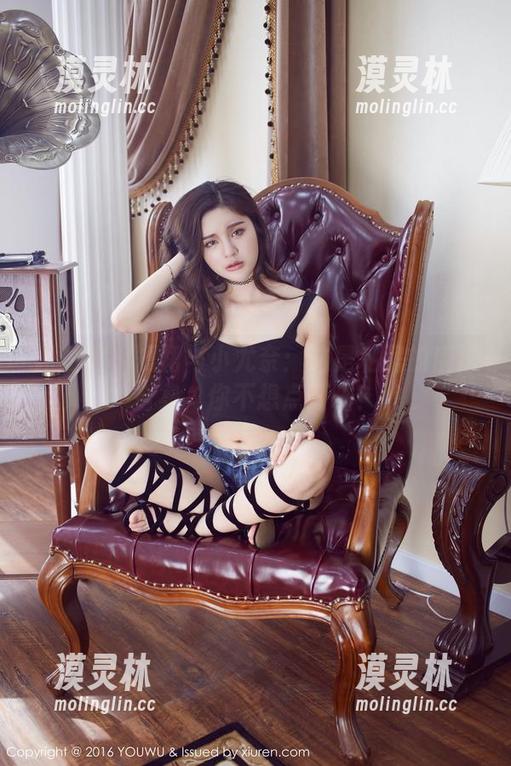 尤物馆-小尤奈 尤物馆 - 短裙与小尤奈:这是私房的魔法合集,你不想点开吗?