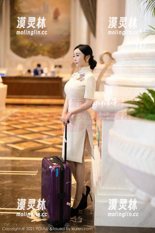 尤蜜荟 - 说实话，蛋蛋_egg女神的写真让我觉得…真不知该关注她的眼睛还是那炫目的姿态。