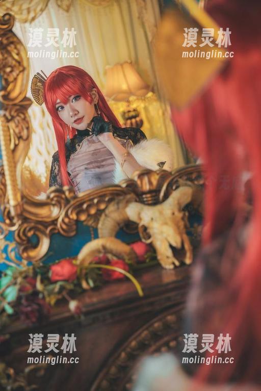 希希_啾的“香车美人”图集就像个无底洞，下载后果要自担哦。