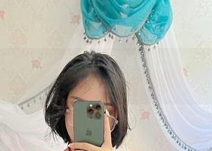微密圈 – 张鑫baby的无圣光写真，黑红碰撞，随便怎么搭配都很带感！