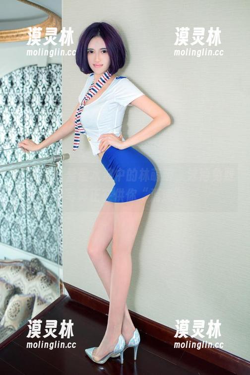 推女郎 - 盈盈水波中的林萌萌，泳池免费写真正在供你“消遣”