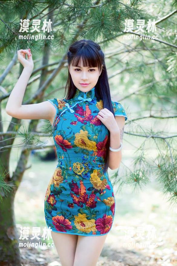 推女郎 - 胡允儿的天台出没！美图更新，准备好眼睛了吗？