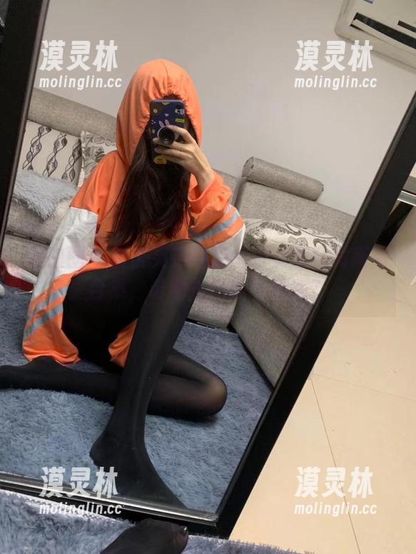 微密圈 - 直击灵魂的提袜少女双马尾高清合集，谁能拒绝这种诱惑？