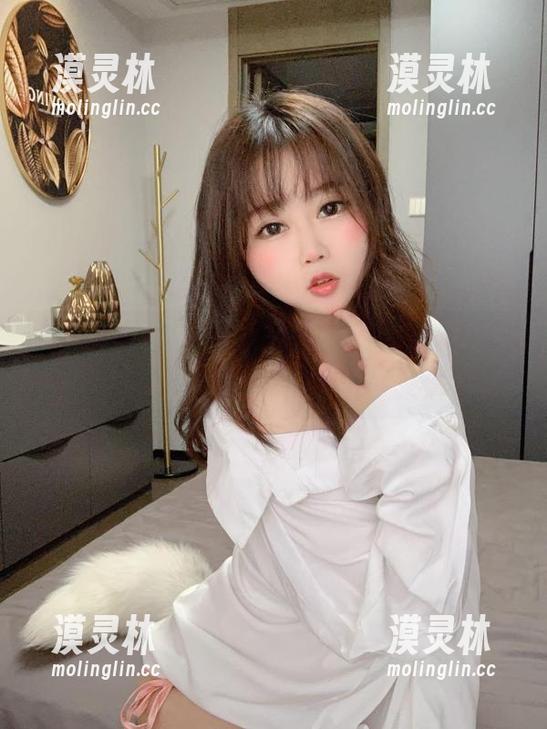 全套作品中的黑色，怎会让是依酱呀如此迷人，难道是她的气场？