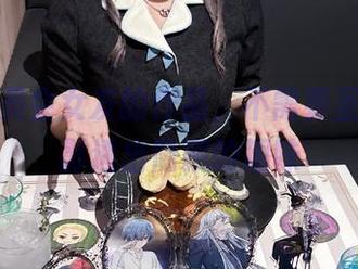 月城委员会女友的作品，不需要圣光，光影透出隐藏的趣味