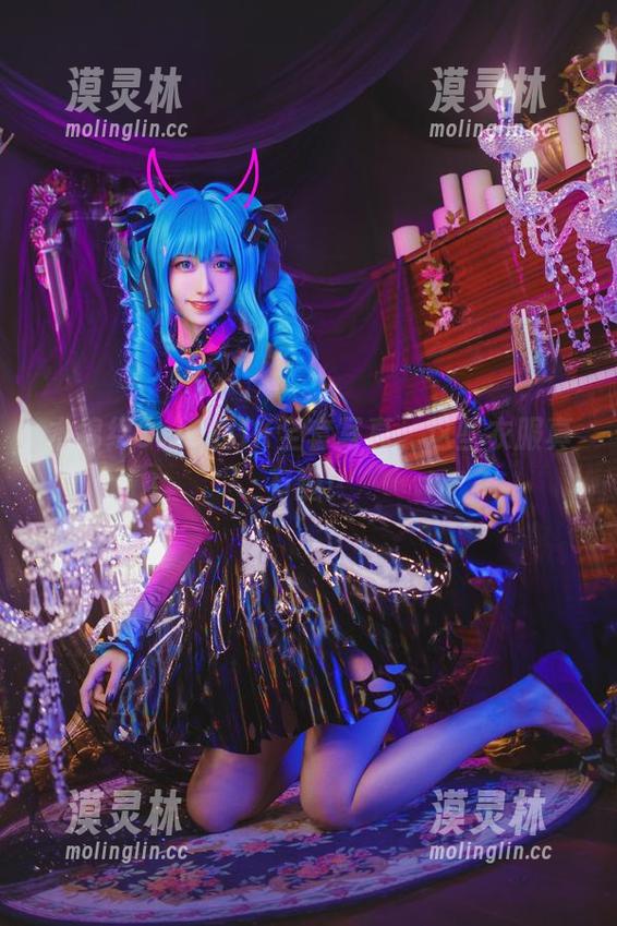 木绵绵OwO的JK全套写真，这些衣服真有趣！