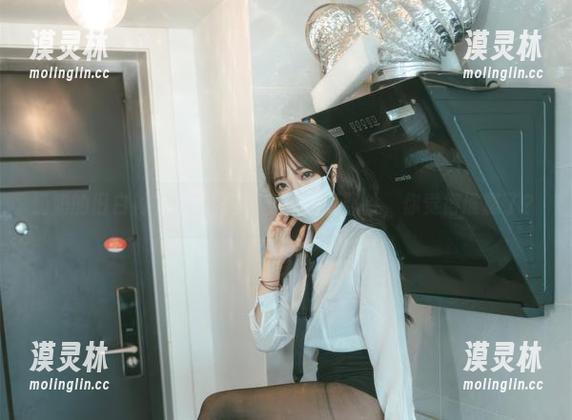 奶奶的旧白衬衫VS杏仁曲奇的最新照片，你觉得谁赢了？