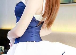 果团网 – 最新图册来啦，蜜桃Q妹儿短裙一出，路人不自觉都多看了几眼，不得不服！