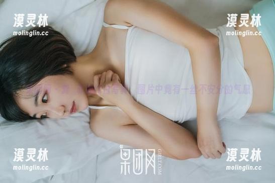 果团网-龚玥菲 果团网 - 龚玥菲的纯白写真,图片中竟有一丝不安分的气息