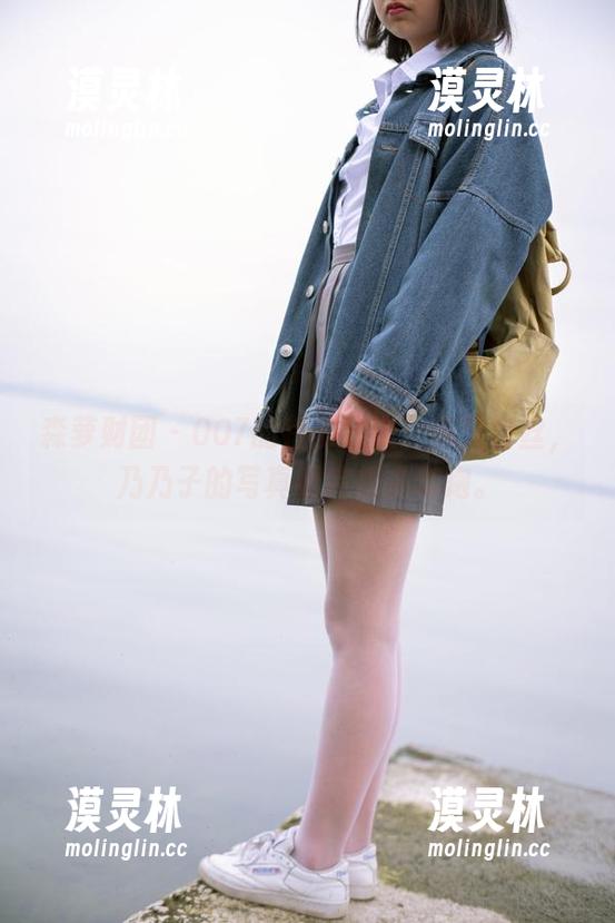 森萝财团 - 007的特工秘诀：高叉白丝，乃乃子的写真看完想去奔跑。