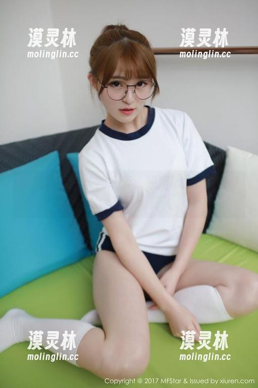 模范学院 - 校服风云：妞妞koko的图集好像在悄悄变化
