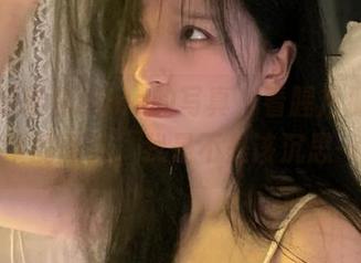 透过特软儿Sona的写真，看腥月那张满是故事的面孔，我是不是该沉思一下？