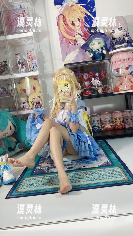 白栎Shirly的浴缸合集：湿漉漉的水花与幽幽的思绪