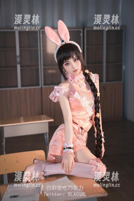 白莉爱吃巧克力 蕾姆女仆写真合集—白莉爱吃巧克力在这条街上有那么大的当家本事?