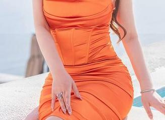 秀人网 – Kikibaby美足写真，渴望和福利之间的微妙距离